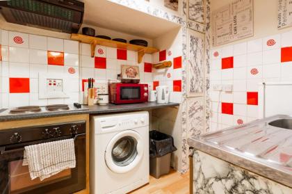 Edinburgh City Centre Hamza Apartment - image 26