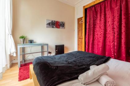 Edinburgh City Centre Hamza Apartment - image 28