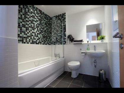 Edinburgh Waterfront Apartments - image 22