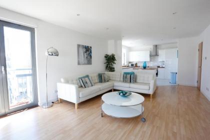 Edinburgh Waterfront Apartments - image 28