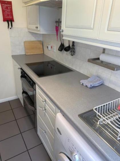 Tytler Gardens Apartment - image 12