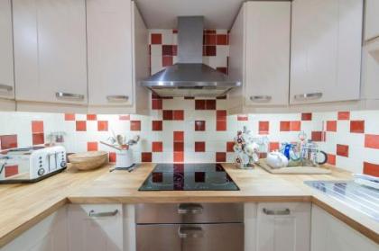 Apartment Jamaica Street 7 - image 11
