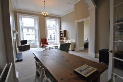 2 Bedroom Apartment near Stockbridge Sleeps 4 - image 12