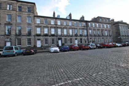 2 Bedroom Apartment near Stockbridge Sleeps 4 - image 17