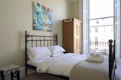 2 Bedroom Apartment near Stockbridge Sleeps 4 - image 18
