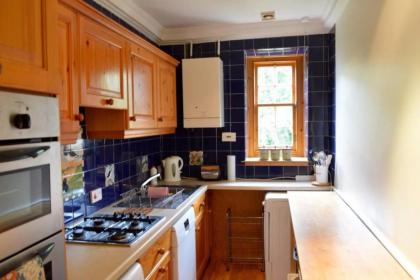 2 Bedroom Apartment near Stockbridge Sleeps 4 - image 7