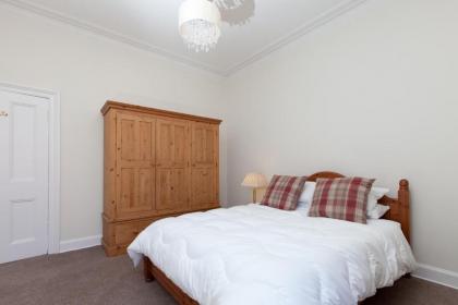 Polworth Flat In Edinburgh - image 9
