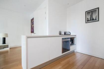 Quartermile Central Apartment - image 11