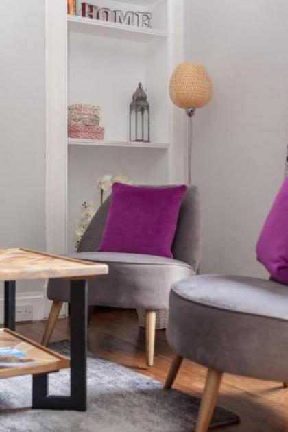 412 Lovely 2 bedroom apartment in Abbeyhill Colonies near Holyrood Park and Calton Hill - image 4