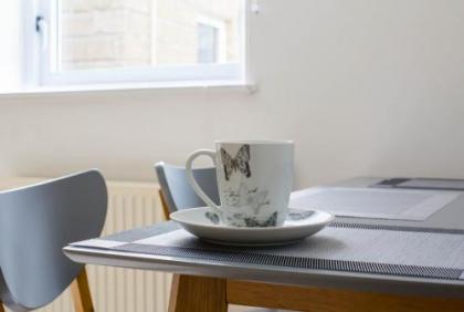 Dicksonfield Groud Floor Apartment - image 18