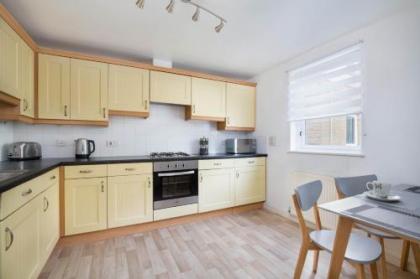 Dicksonfield Groud Floor Apartment - image 8