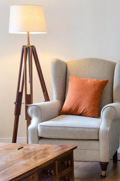 Stylish Apartment in Trendy New Town Location - image 12