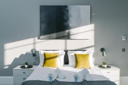 Huge 5* Georgian Apartment - Great Location - image 20