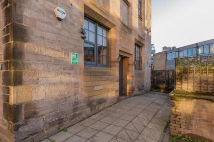Bohemian luxury accommodation in the heart Edinburghs Leith district - image 24