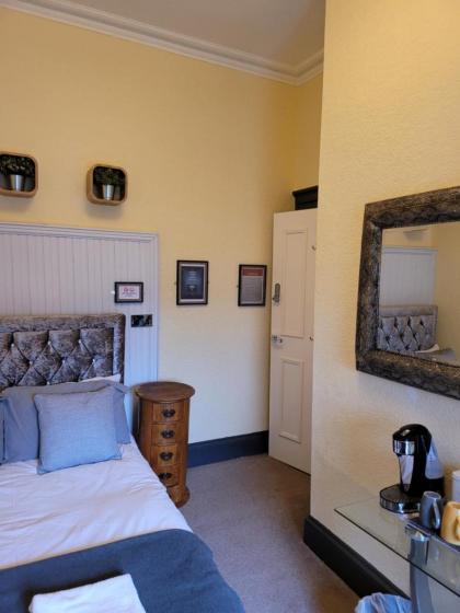 Frederick Douglass - Rooms In The City - image 22