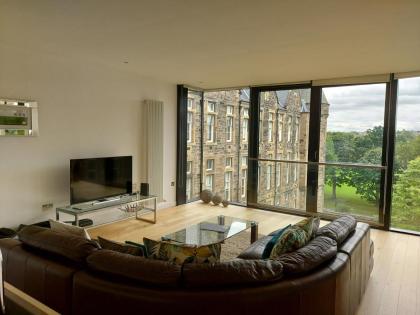Quartermile Luxury Landing Apartment - image 3