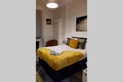 6 Separate beds 2 baths -Leith Spectacular Apartment - image 19