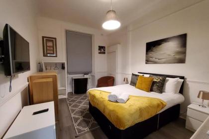 6 Separate beds 2 baths -Leith Spectacular Apartment - image 22