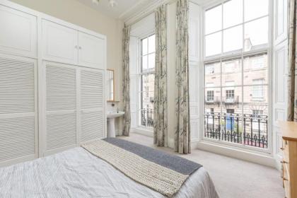 Light and Spacious 2 Bedroom Flat in Heart of Edinburgh - image 15