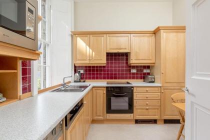 Light and Spacious 2 Bedroom Flat in Heart of Edinburgh - image 16