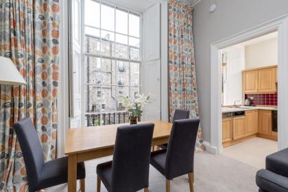 Light and Spacious 2 Bedroom Flat in Heart of Edinburgh - image 19