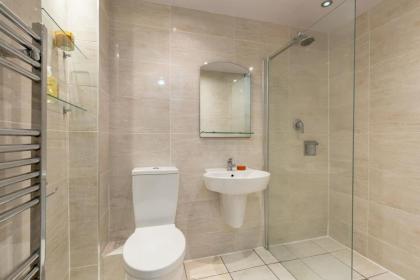 Light and Spacious 2 Bedroom Flat in Heart of Edinburgh - image 6