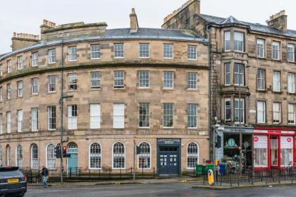 Huntly Street - image 23