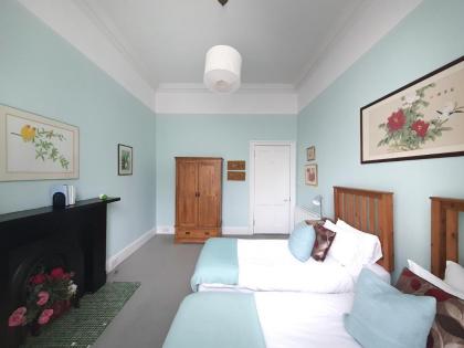Stylish Central Edinburgh Apartment - image 11