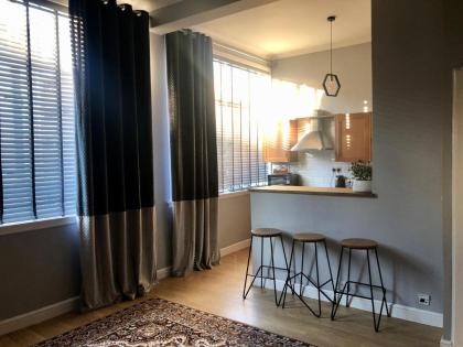 Charming 1-Bed City Centre Apartment in Edinburgh - image 11
