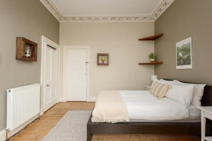 2 Bed Old Town Apartment - Next To Castle - image 7