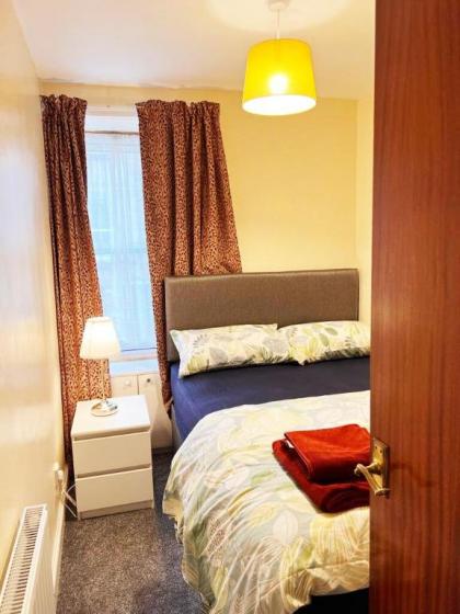 Lovely 3 Bedroom Serviced Flat in Dunbar - image 12