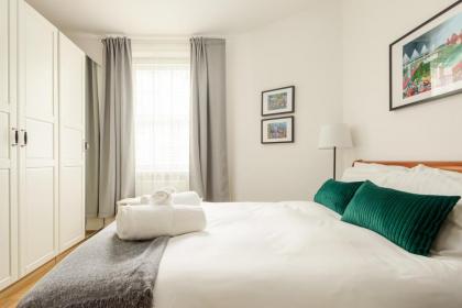 The Grassmarket Apartment - image 6
