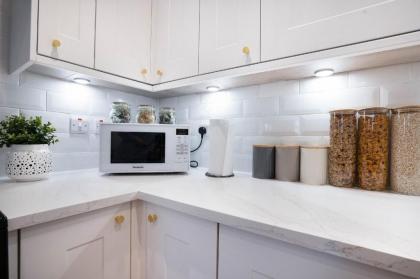 Meadowbank Residence 3bed free parking - image 26