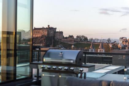 Quartermile serviced apartments - image 14