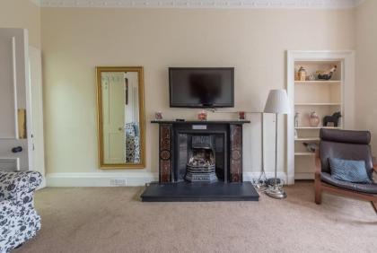 Beautiful 2 Bed 2 Bath Flat overlooking Meadows Park - image 23