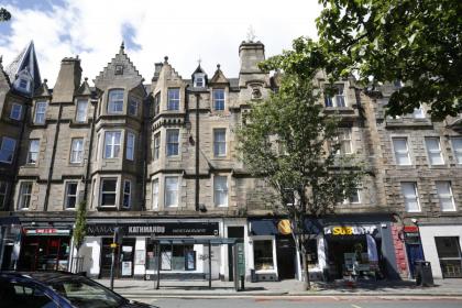 Fabulous 5 Double Bedroom Edinburgh Old Town apartment - image 7