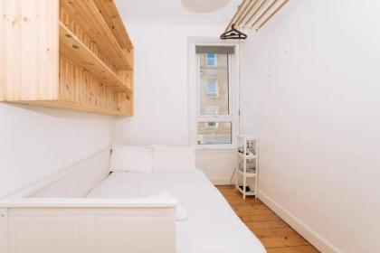 Sleek & Central 2BD Flat - Haymarket - image 21