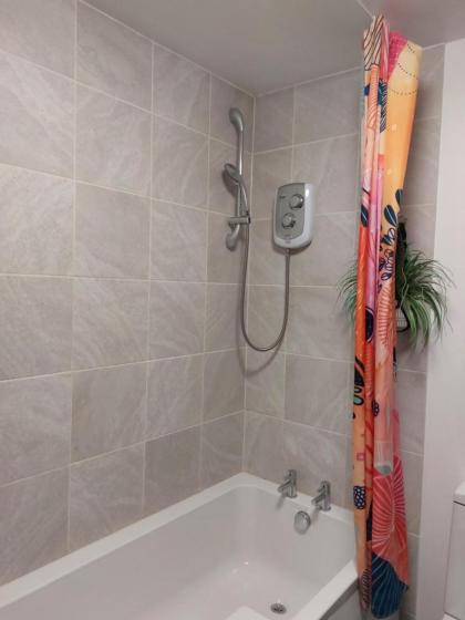 Portobello Charming Seaside 3-BR Holiday Apartment - image 22