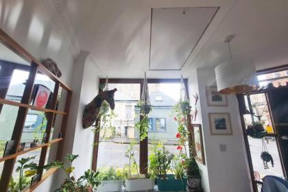 Portobello Charming Seaside 3-BR Holiday Apartment - image 29