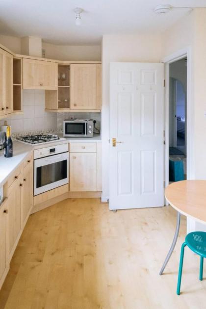 Snug & Serene 2BD Flat - Roseburn - image 21