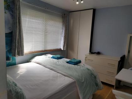Self Catering Studio Flat - image 21