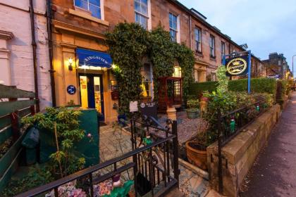 THE EDINBURGH TOWNHOUSE - Boutique Hostel - image 19