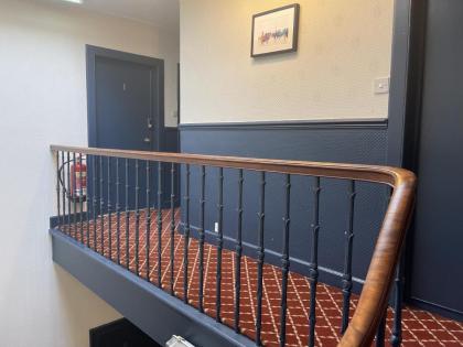THE EDINBURGH TOWNHOUSE - Boutique Hostel - image 8