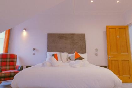 Mayfield Suites - image 24