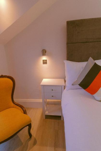 Mayfield Suites - image 28